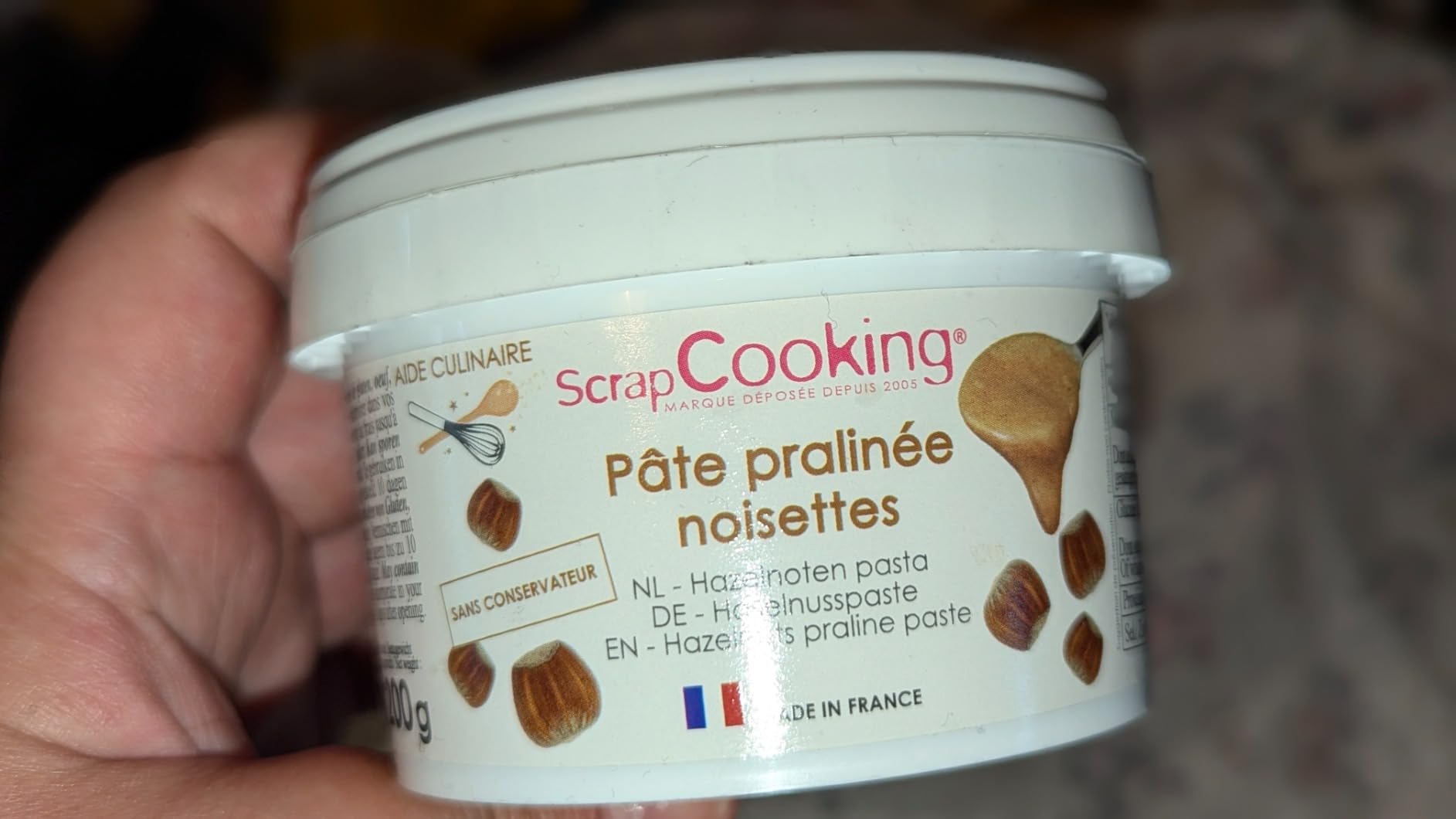 Épais au début
