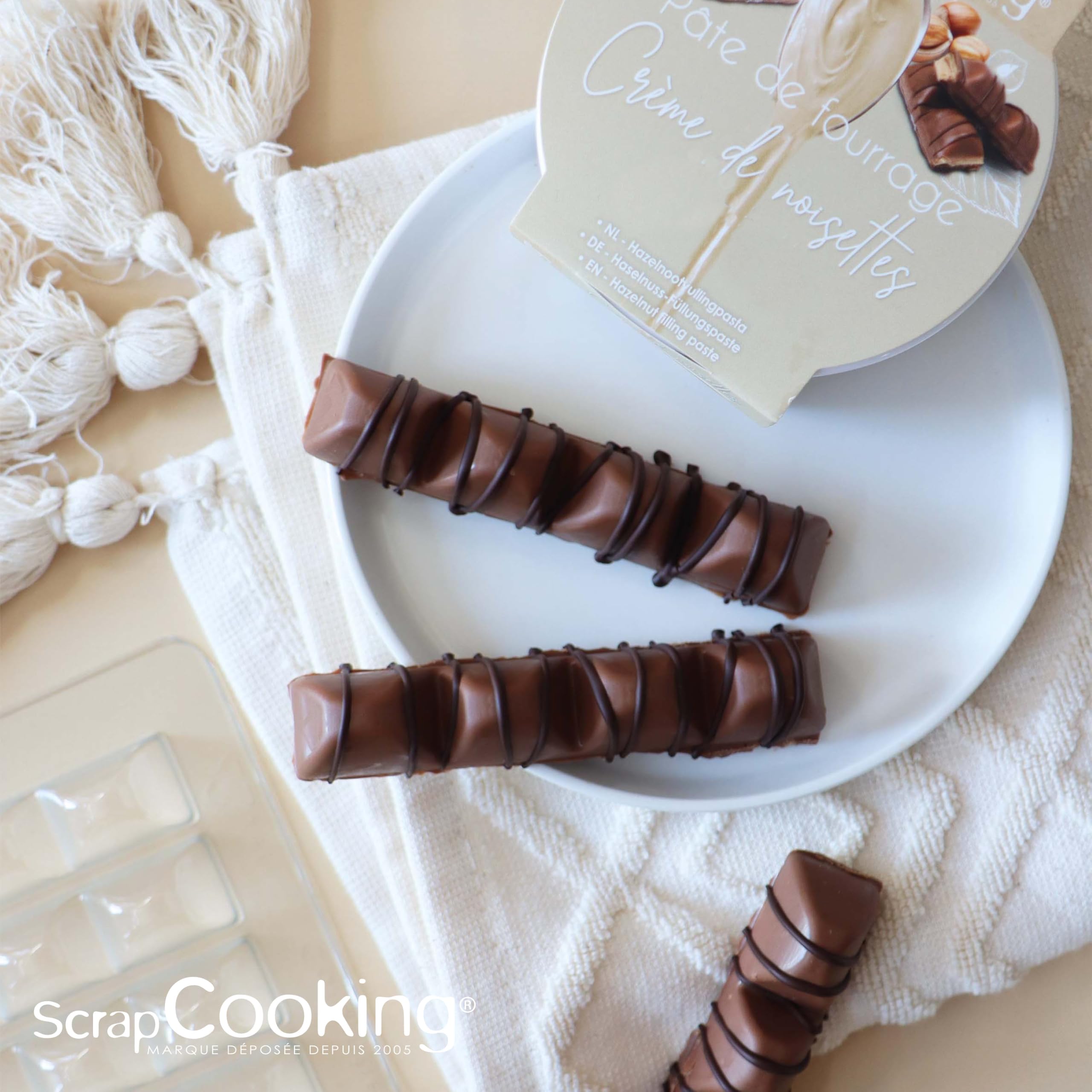 scrapcooking-moules-6766-moule-6-barres-chocolat-noisette image 3