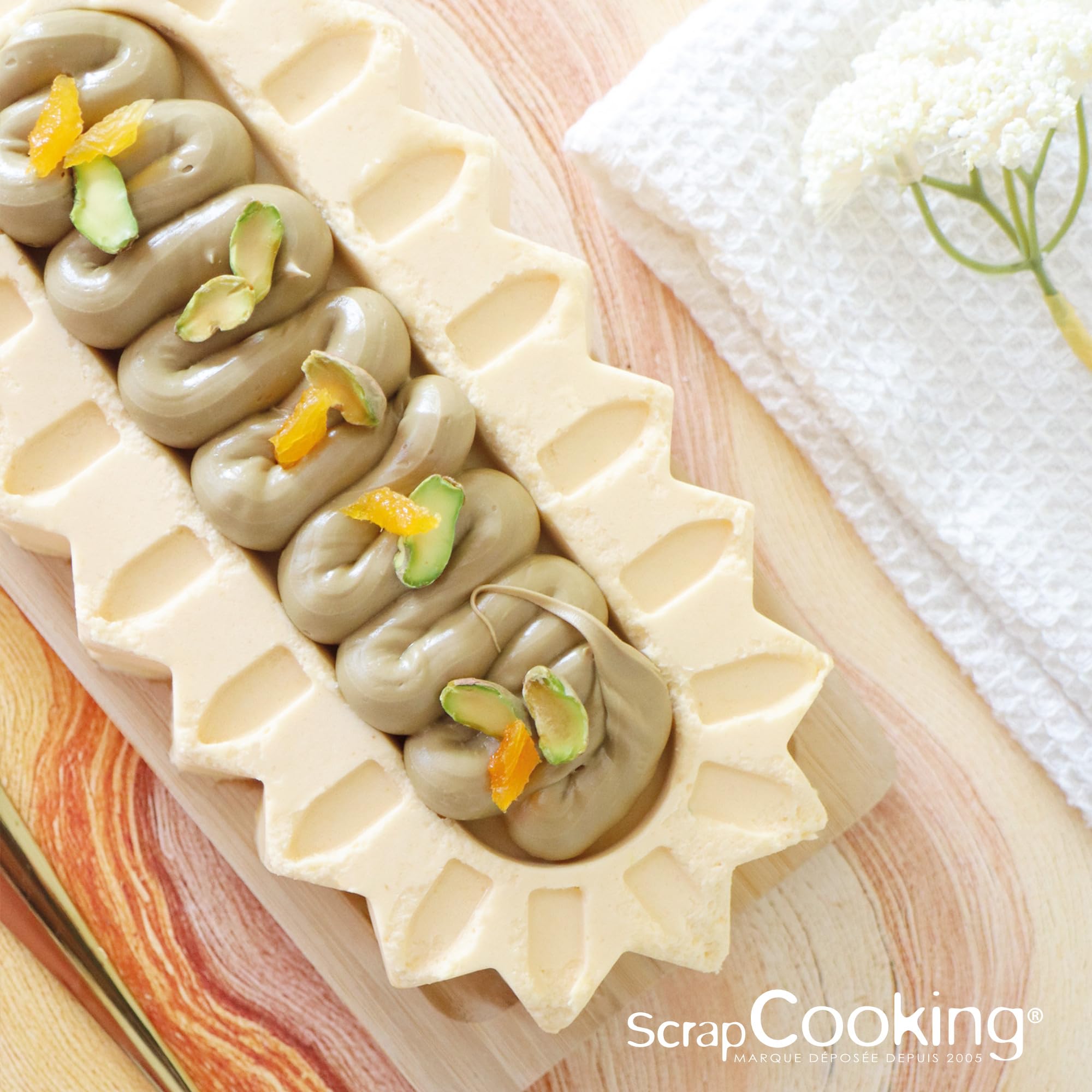 scrapcooking-marquise-2899-moule-silicone-b-che-cake-blanc image 4